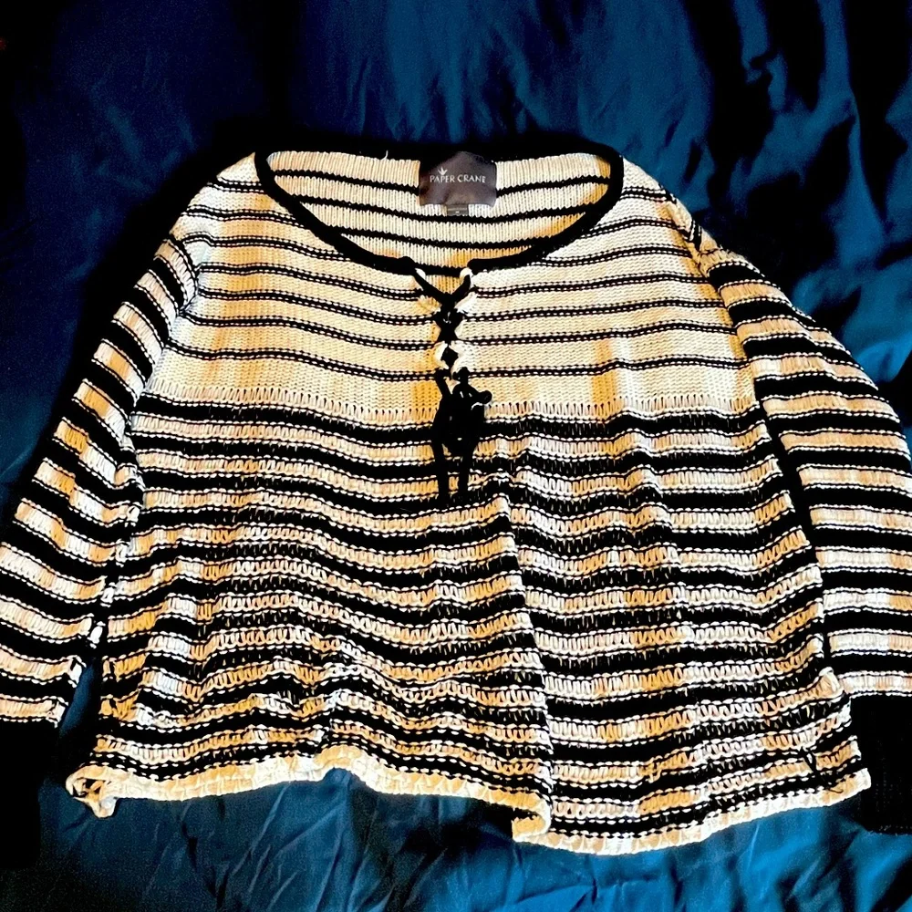 Sweater - Picture 1 of 2